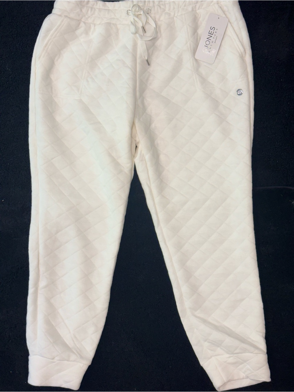 Jones New York Cream Quilted Jogger Pants